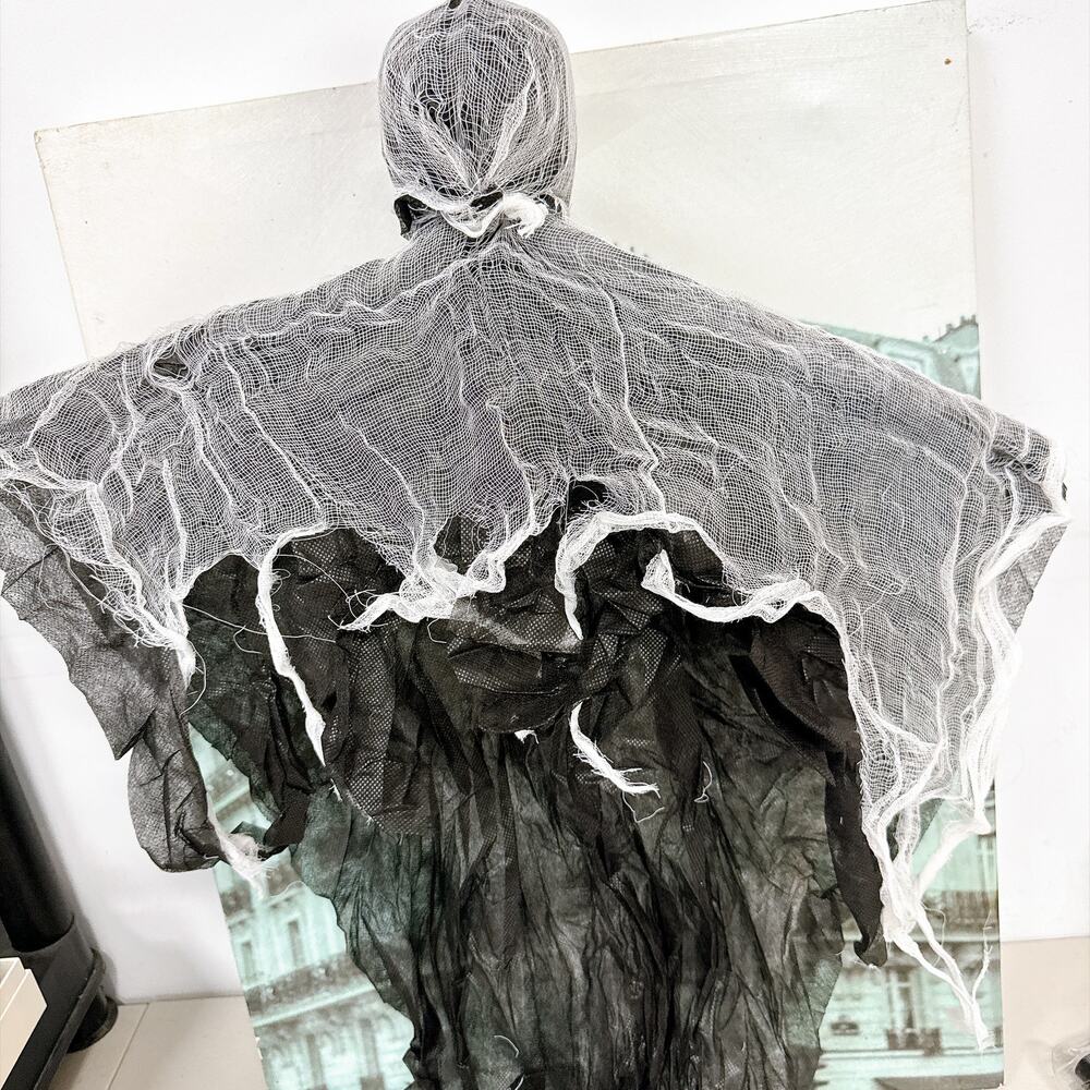 Halloween Hanging Skeleton Ghost - Picture 3 of 6